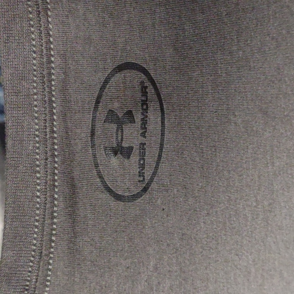 Under armour lg shirt - Picture 5 of 5